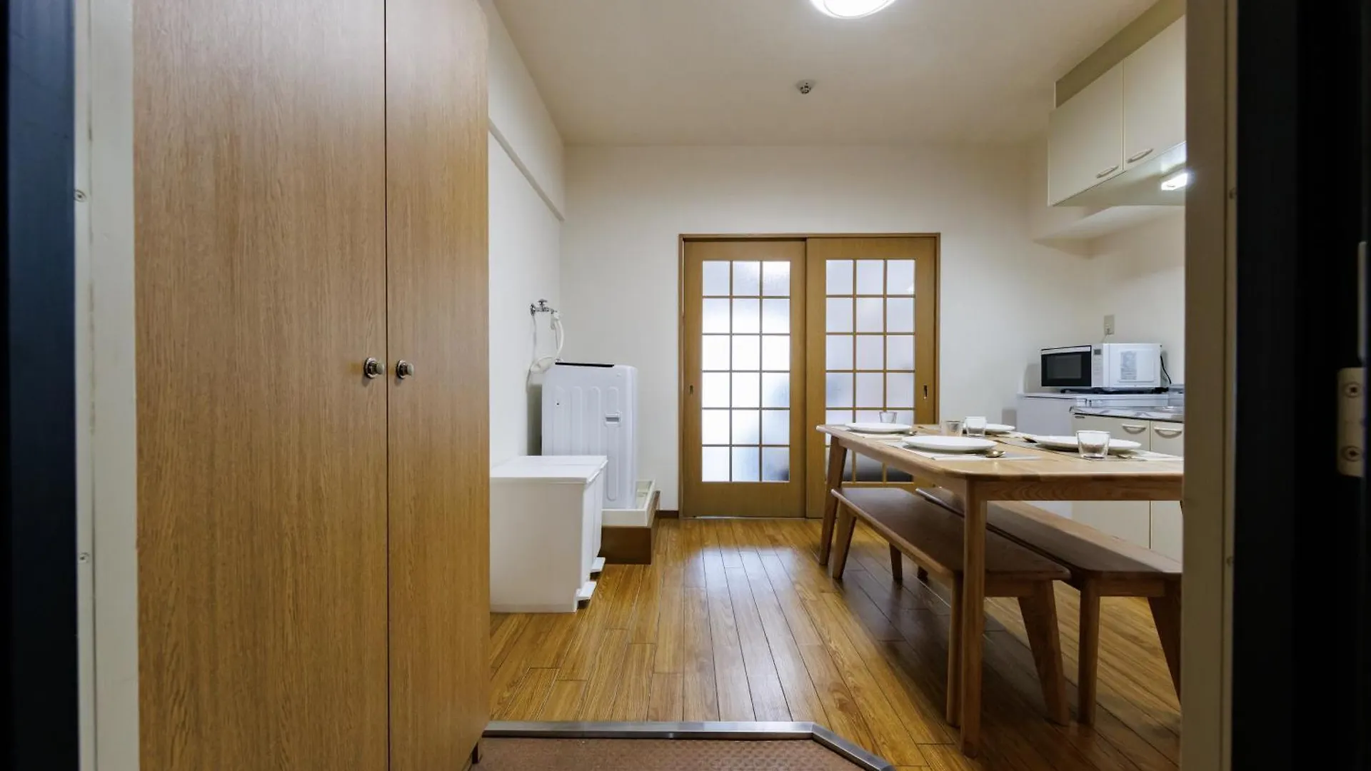 Appartamento Shippo Town Hotel Nishiohashi-Eki Osaka Giappone